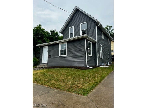 90 Nickel Street, Akron, OH 44303