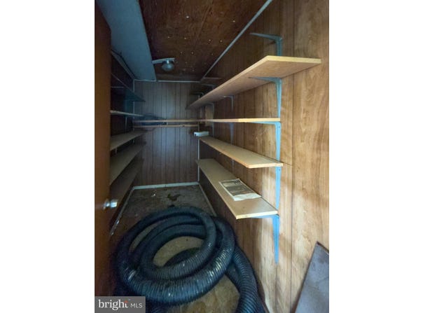 11101 WINCHESTER GRADE ROAD, BERKELEY SPRINGS, WV 25411