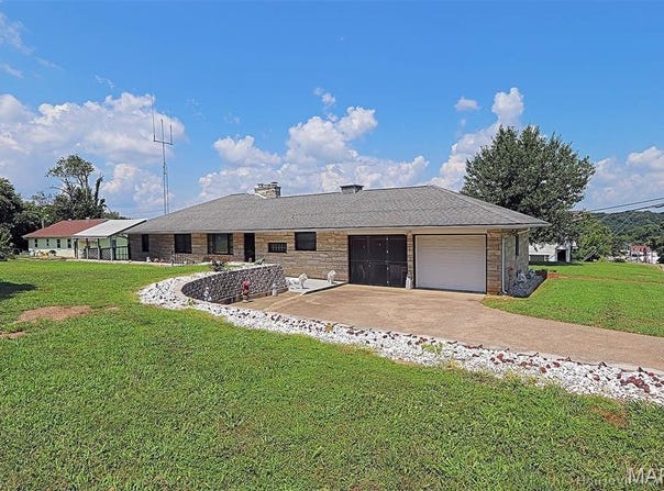 305 Third Street, Marble Hill, MO 63764