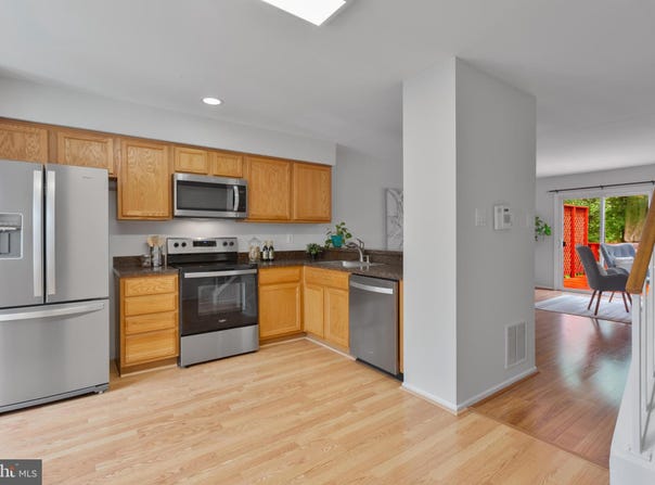 6904 DUCKETTS LANE, ELKRIDGE, MD 21075