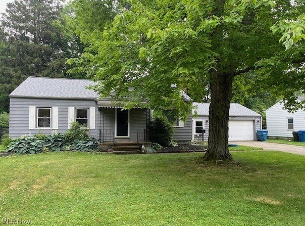 5559 Fitch Road, North Olmsted, OH 44070