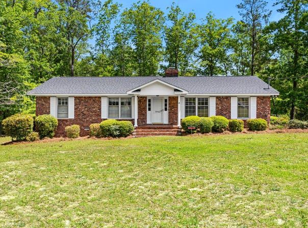 1942 Longwood Road, Orangeburg, SC 29118
