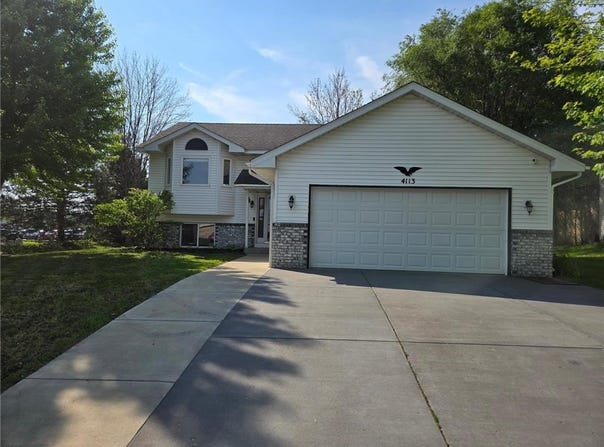4113 Willowwood Street SE, Prior Lake, MN 55372
