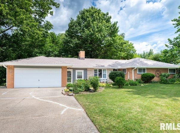 926 BIRCHWOOD Drive, Washington, IL 61571