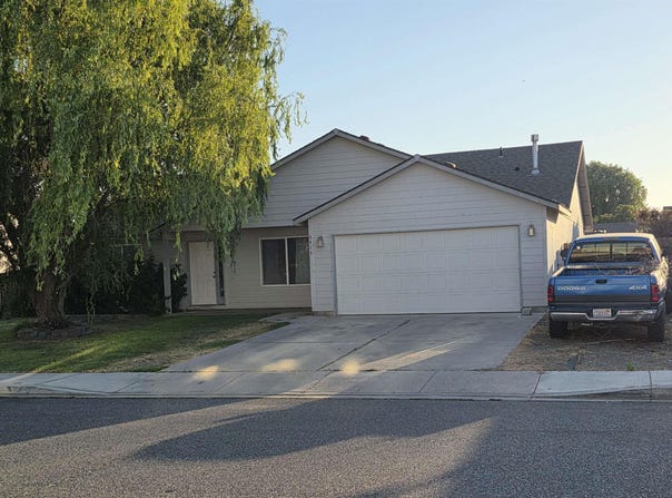 5416 Buchanan lane, Pasco, WA 99301