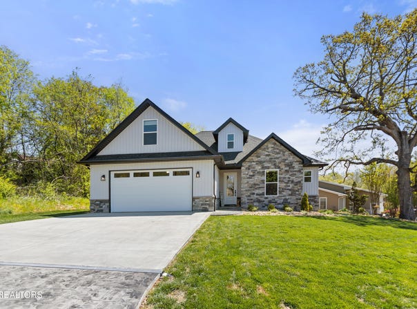 141 Daleyuhski Way, Loudon, TN 37774