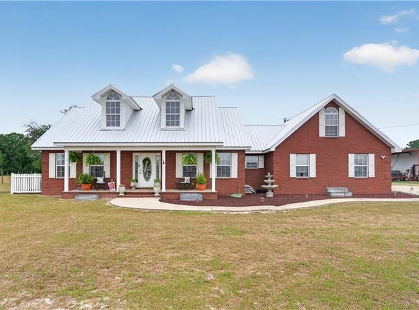 142 Lloyd Drive, Jesup, GA 31545