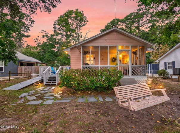129 NW 20th Street, Oak Island, NC 28465