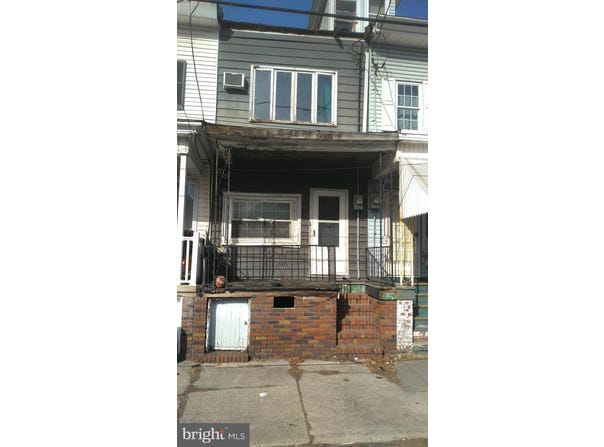 1033 E CENTRE STREET, MAHANOY CITY, PA 17948