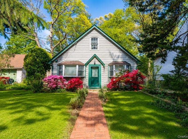 2027 Oakland Avenue, Wantagh, NY 11793