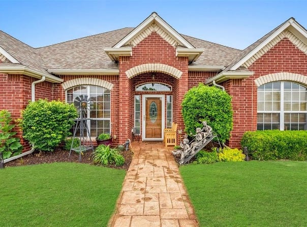116 Mission Hills Drive, Guthrie, OK 73044
