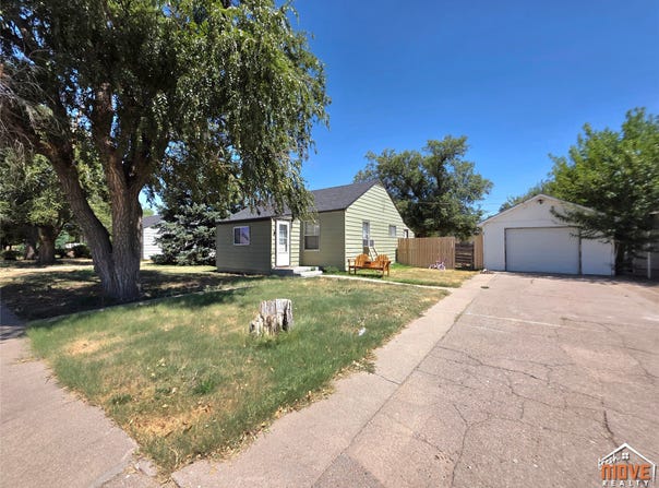 1204 Ponca Avenue, Satanta, KS 67870