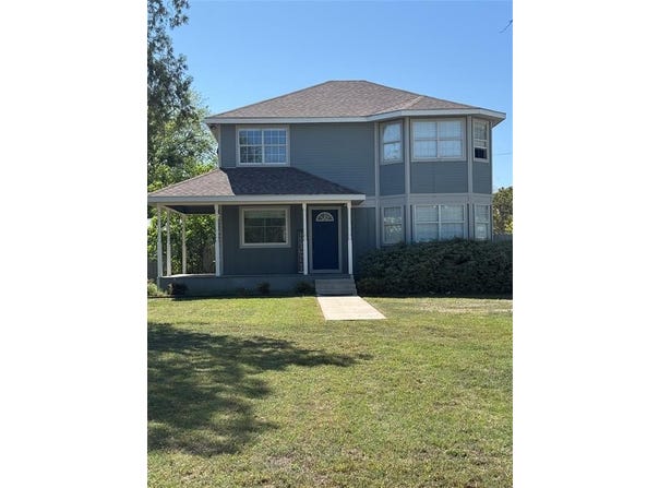 1003 S Pearl Street, Comanche, TX 76442