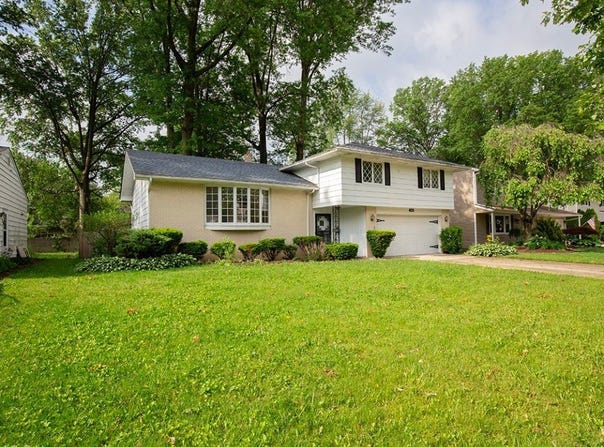 433 University Avenue, Elyria, OH 44035