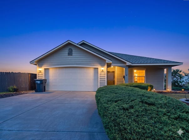 3511 Estrella Dr, Pasco, WA 99301