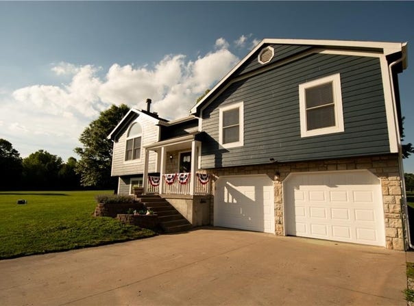 2505 Thomas Terrace, Ottawa, KS 66067