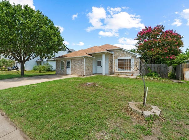 1010 Settlers Valley DR, Pflugerville, TX 78660