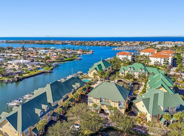 6331 SUNSET BAY Circle, APOLLO BEACH, FL 33572