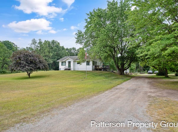6825 Heights Ravenna Road, Fruitport, MI 49415