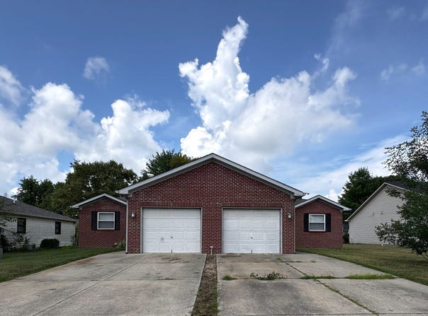30 Grassyway Court, Whiteland, IN 46184