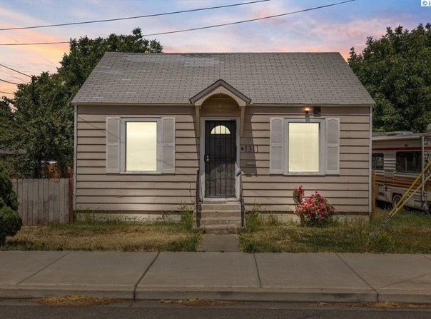 1311 W Mead Ave, Yakima, WA 98902