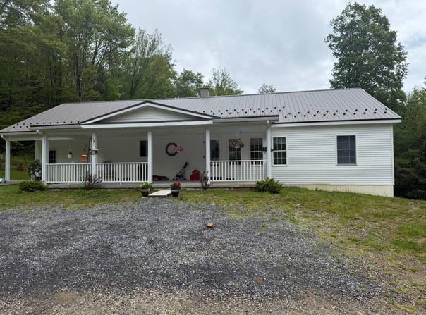 227 Vic Miller Road, Strongstown, PA 15957