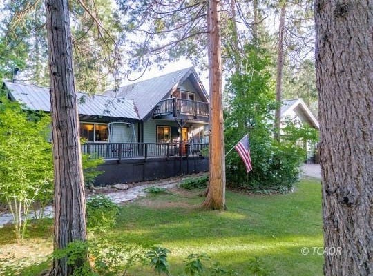 320 Airport Rd, Trinity Center, CA 96091