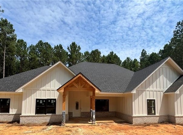 135 Lee Road 334, Salem, AL 36874