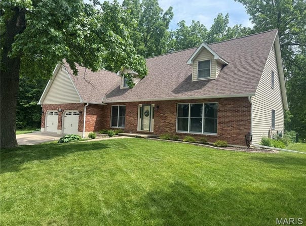 4141 Windmere Drive, Hannibal, MO 63401