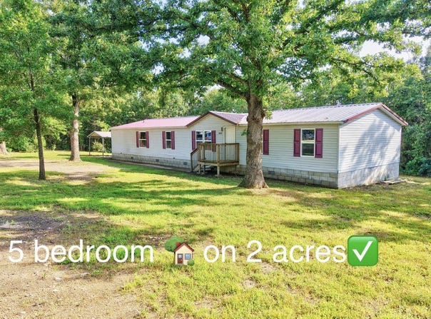 25205 Ranch Drive, Lebanon, MO 65536