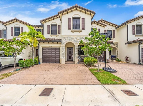 12767 SW 230th Ter, Miami, FL 33170