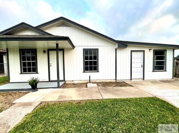 1527 MONTERREY DR., BROWNSVILLE, TX 78520
