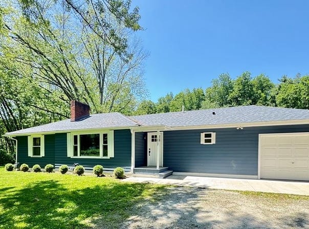 1017 Pennsylvania Ave, Monroeton, PA 18832