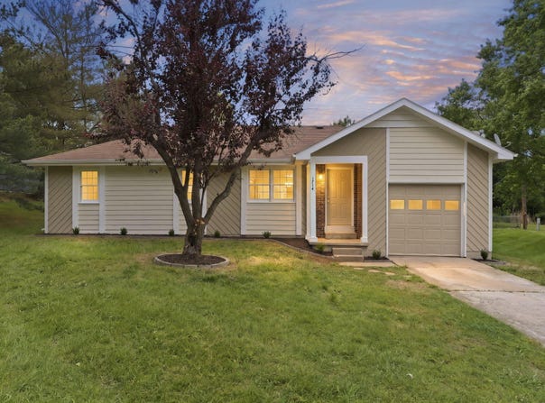 1714 Clearwater Circle, Ozark, MO 65721