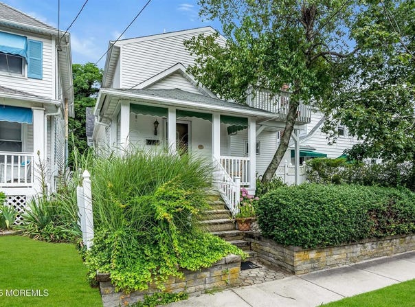 27 1/2 Atlantic Avenue, Bradley Beach, NJ 07720
