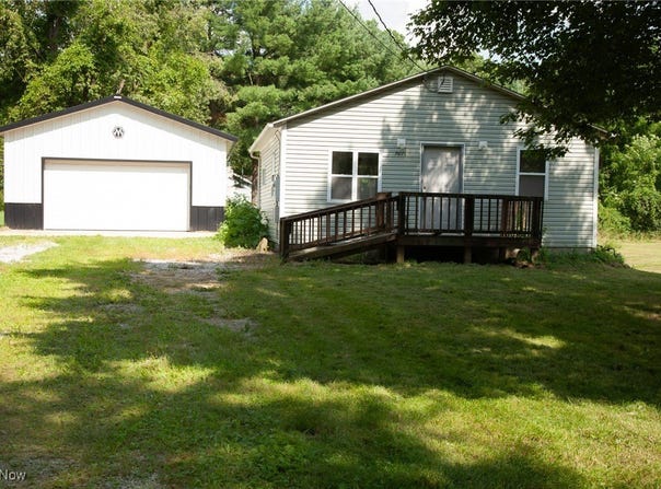 7611 N 7th Avenue, Clinton, OH 44216