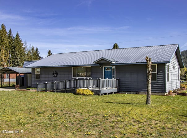 316 W 6th Ave, Clark Fork, ID 83811