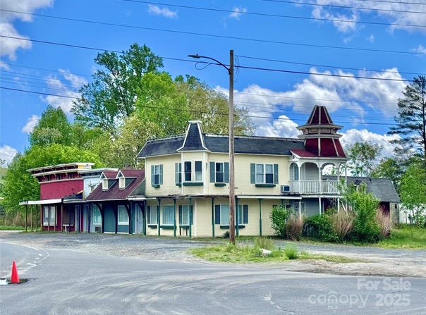 1703 Roan Road, Spruce Pine, NC 28777
