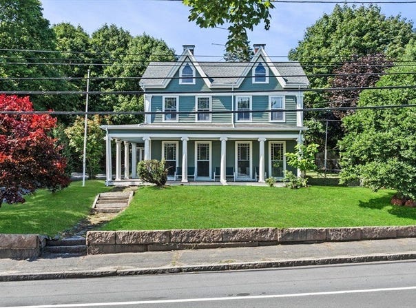 112 Eastern Ave, Gloucester, MA 01930