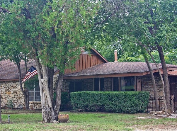 305 Bryan Street, Glen Rose, TX 76043