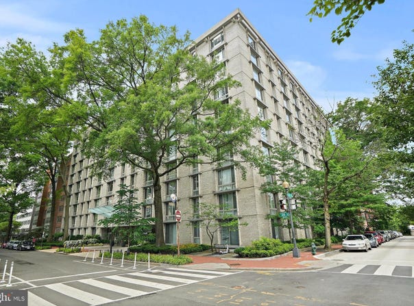 950 25TH STREET NW, WASHINGTON, DC 20037