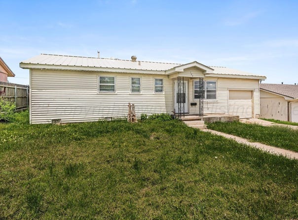709 E 14th Ave, Pampa, TX 79065