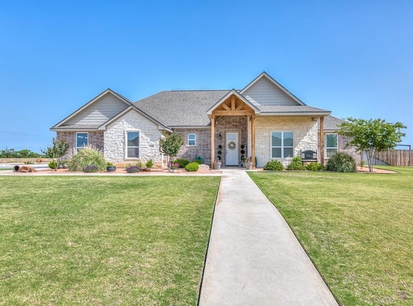 5926 Bridlewood Court, San Angelo, TX 76904