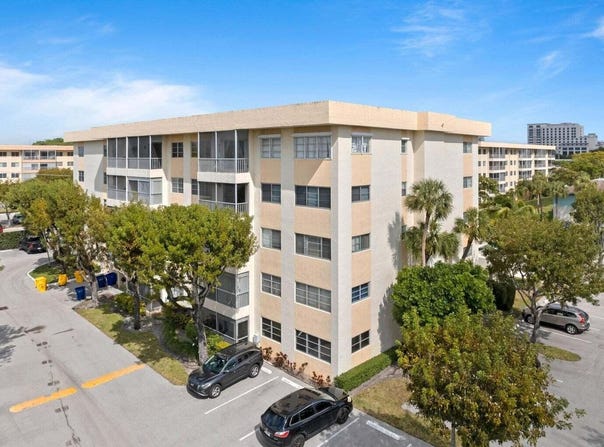 50 SW 3rd Avenue, Boca Raton, FL 33432