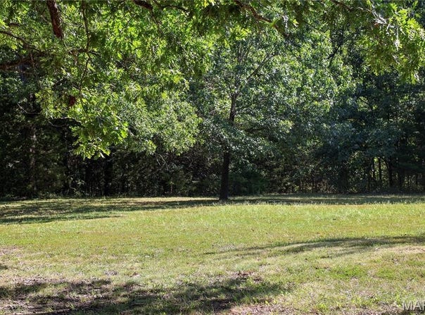 15 Windle Road, Cuba, MO 65453