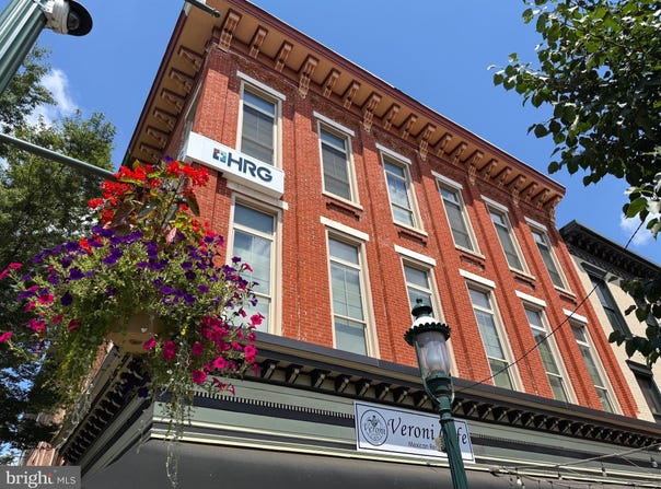 1 N MAIN, CHAMBERSBURG, PA 17201