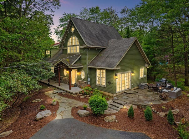 7 Red Oak Road, Lake Harmony, PA 18624
