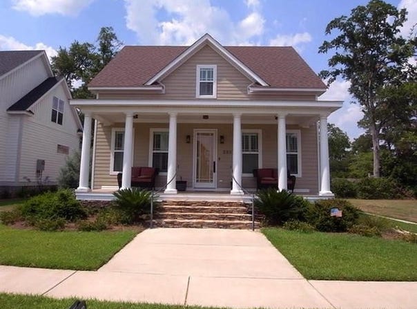 203 Mitchell Place Dr., Thomasville, GA 31792