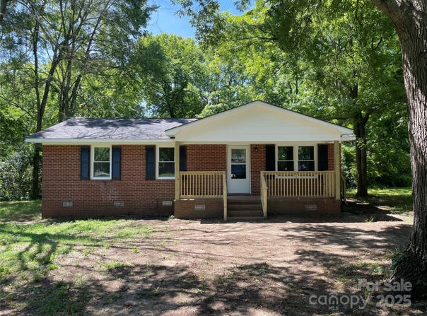 560 Roundtree Circle, Chester, SC 29706