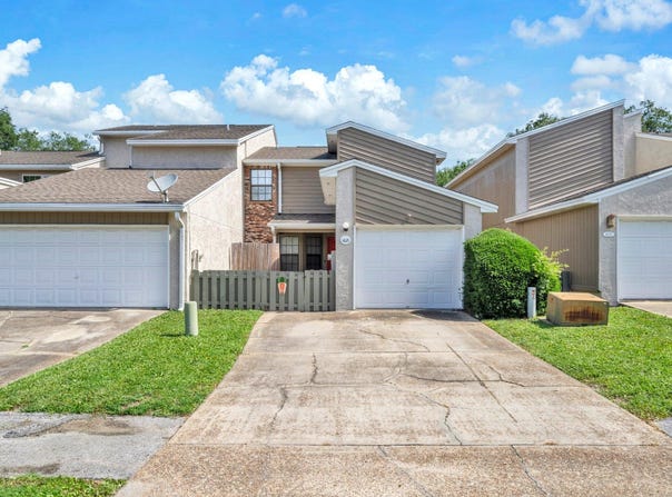 1021 4Th Avenue, Shalimar, FL 32579